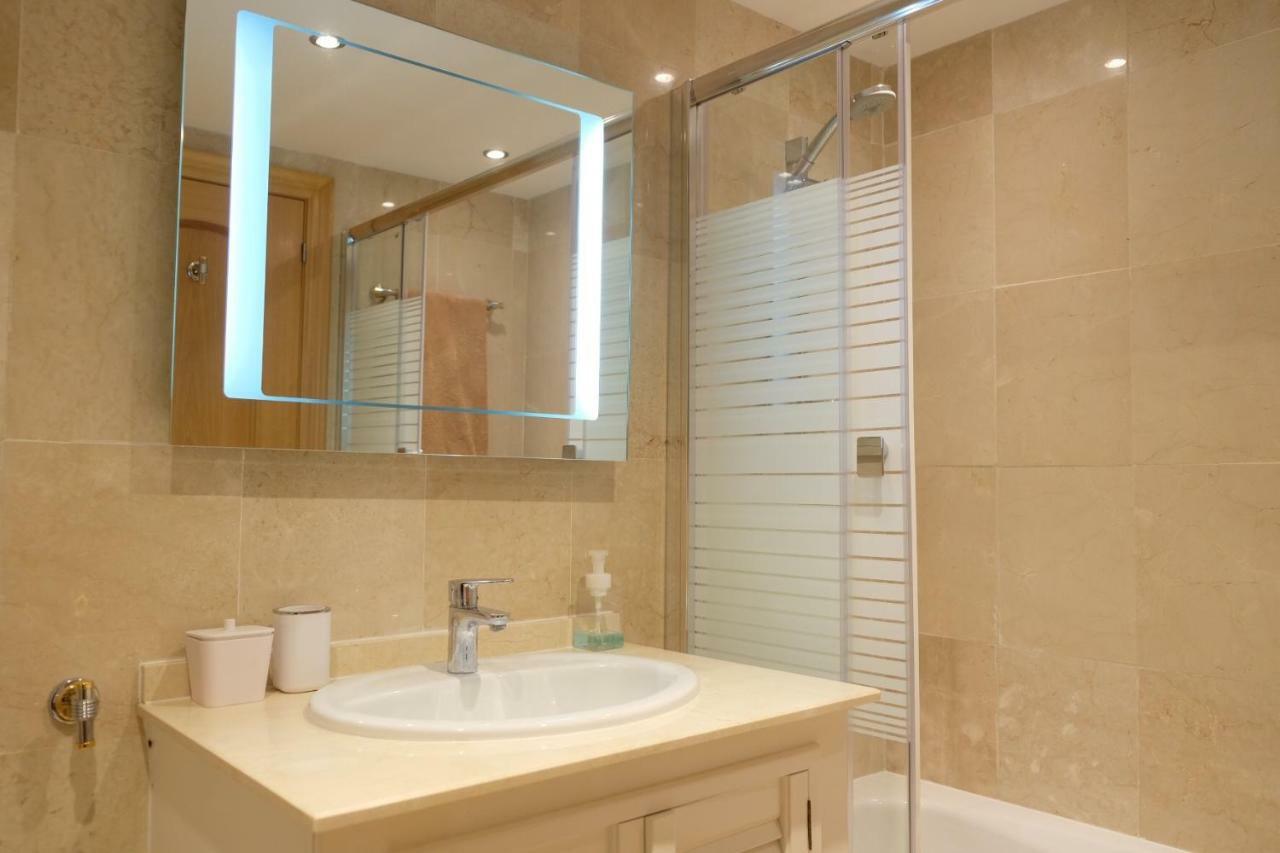 Luxury Modern Apartment With Terrace, Pool And Garage! Marbella Exterior foto